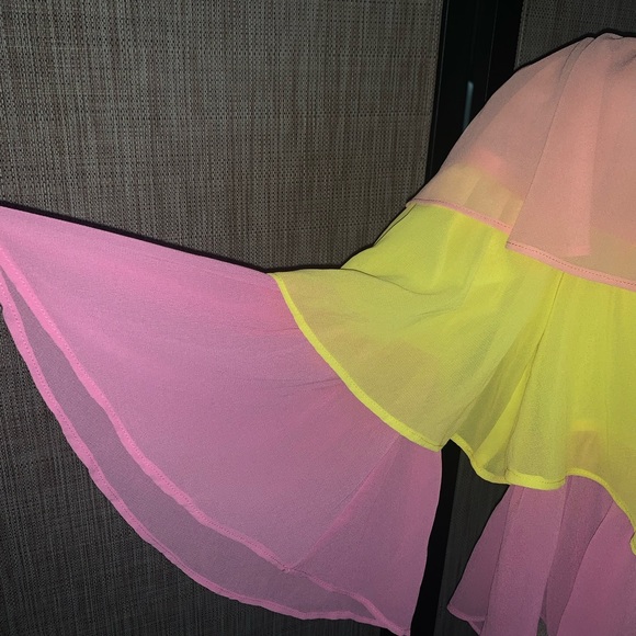 Lilly’s Kloset three tier festive top - Picture 2 of 7